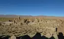 Valle de las Rocas in Bolivien Weite Felsenlandschaft im Valle de las Rocas in Bolivien bei klarem Himmel