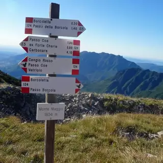 Fernwanderweg E5 von Rovereto nach Verona mit Gepäcktransport und Opernbesuch in der Arena