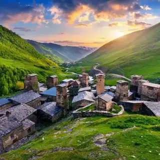 Die schönsten Sehenswürdigkeiten in Georgien – 15 Highlights zwischen Kaukasus und Weinregionen