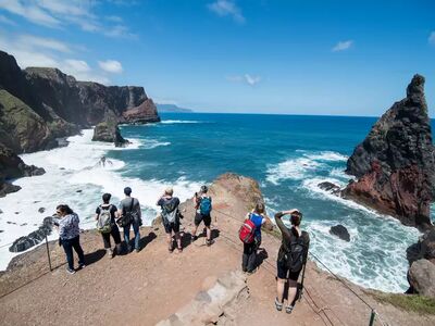 Gemeinsam die schönsten Landschaften Madeiras entdecken – unsere geführten Wanderreisen verbinden beeindruckende Natur mit sorgfältig ausgewählten Touren