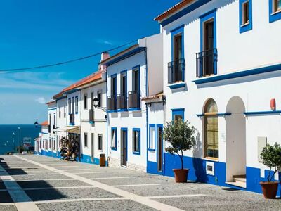Charmante Orte entlang der Algarve laden nach den Wanderungen zum Entdecken und Verweilen ein