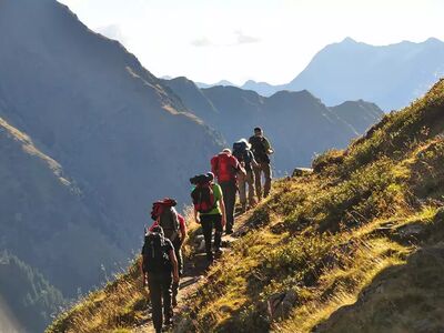 Nicht die Kilometer entscheiden: Höhenmeter, Wegbeschaffenheit und Rucksack machen den Unterschied