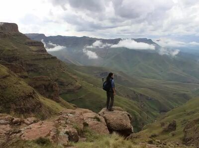 Auf schmalen Pfaden durch die Drakensberge – Südafrika zeigt sich hier von seiner wildesten Seite