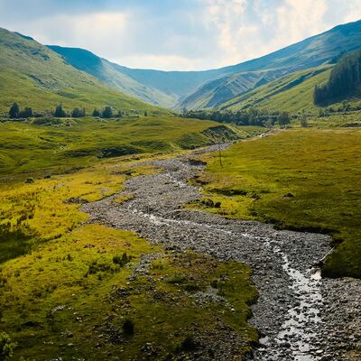 Der West Highland Way begeistert mit unberührter Natur, eindrucksvollen Highlands und unvergesslichen Landschaften – ein Fernwanderweg, der lange in Erinnerung bleibt