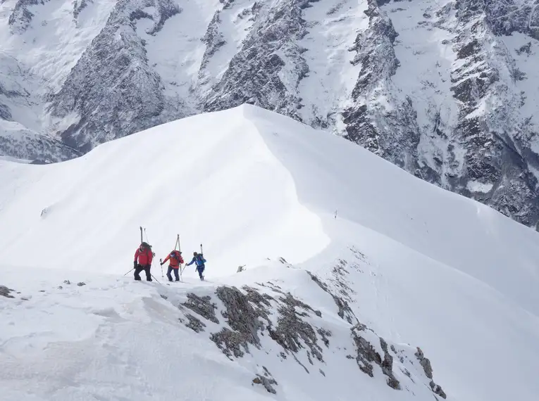 Skitourenwoche Alpen mit Schneegarantie - Go with the Snow