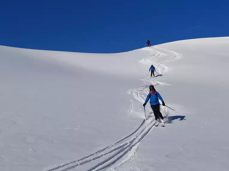 Skitouren Passo del Lucomagno – Genussvoll durch die stille Südschweiz