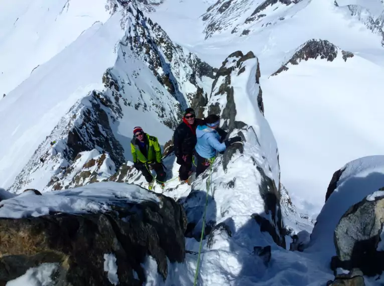 Verlängertes Skitourenwochenende Berner Oberland
