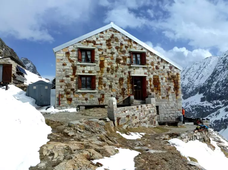 Verlängertes Skitourenwochenende Berner Oberland