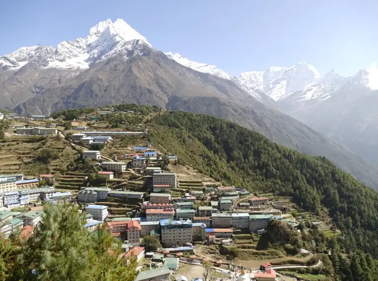 Everest Komfort Trekking Himalaya Namche Bazaar