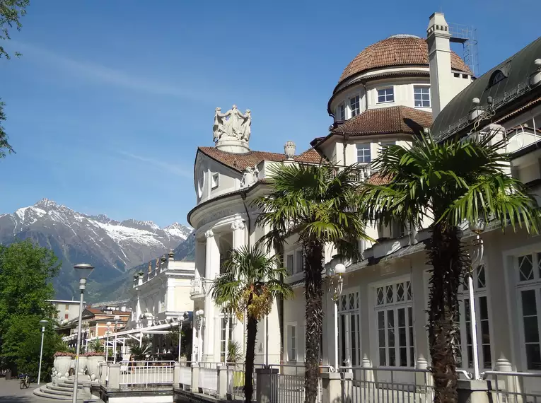 Individuelle Wanderung entlang des Wein- und Almenwegs in Südtirol