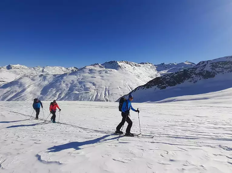 Skitouren Passo del Lucomagno – Genussvoll durch die stille Südschweiz