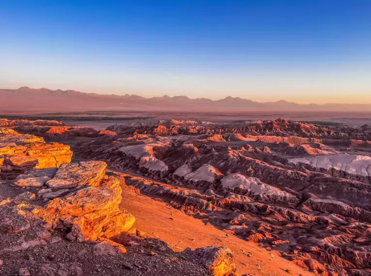 Faszinierende Felsformationen bei Sonnenuntergang in der Atacama-Wüste