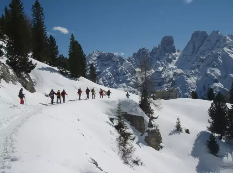 Schneeschuhwandern in den Dolomiten