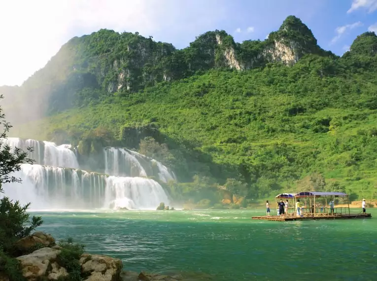 Verborgene Schätze und Kulturen: Entdeckungsreise durch Nordvietnam