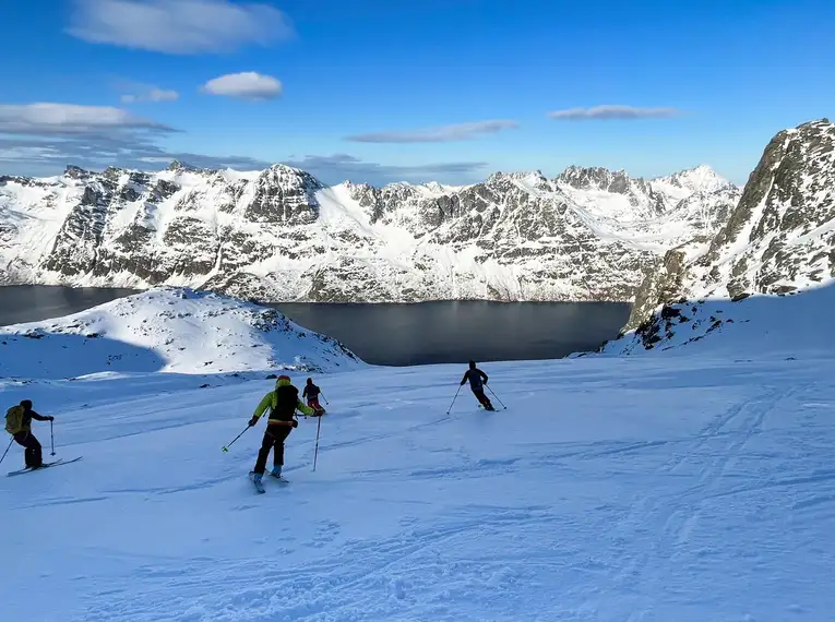 Skitouren Geheimtipp in Norwegen auf der Insel Kvaløya