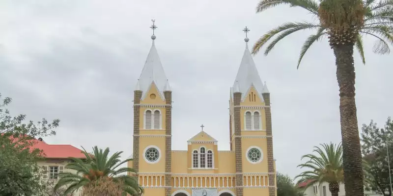 Namibias Naturwunder: Farbenpracht und grenzenlose Weite - Bild 32