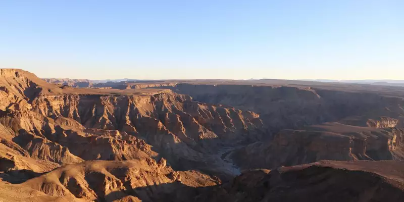 Namibias Naturwunder: Farbenpracht und grenzenlose Weite - Bild 28