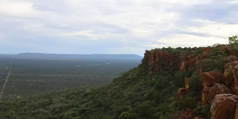 Namibias Naturwunder: Farbenpracht und grenzenlose Weite - Bild 25