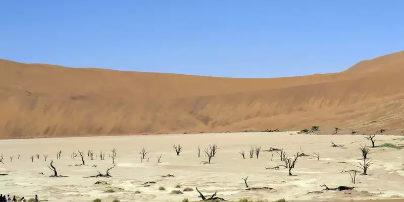 Namibias Naturwunder: Farbenpracht und grenzenlose Weite - Bild 29