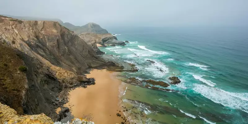Entlang der Atlantikküste Portugals: Wilde Schönheit und bunte Hafenstädtchen - Bild 1