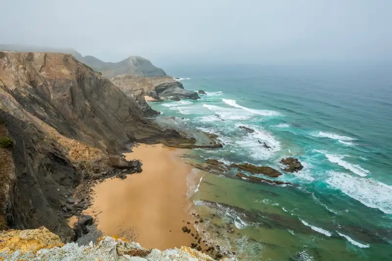 Entlang der Atlantikküste Portugals: Wilde Schönheit und bunte Hafenstädtchen - Bild 1