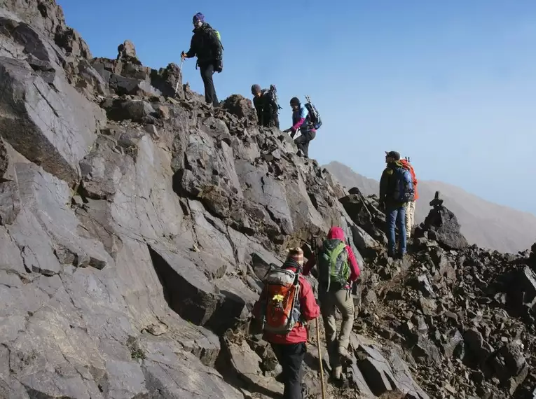 Toubkal Trekking im Atlasgebirge – auf dem Weg zum Gipfel